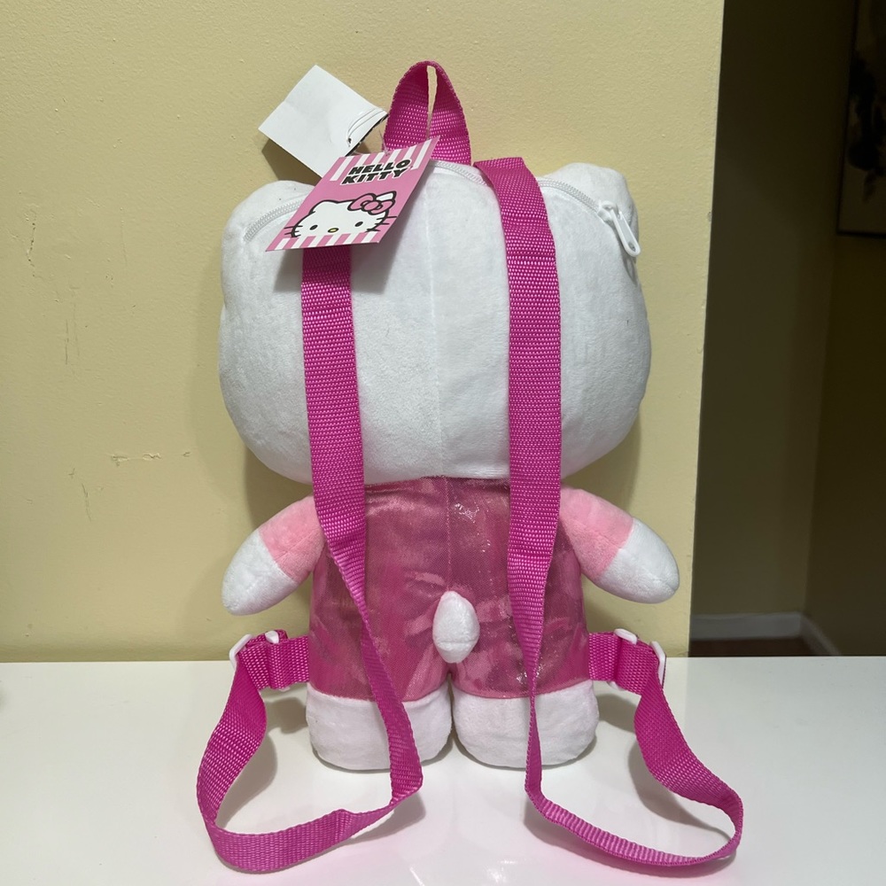 Hello Kitty Plush Backpack - Picture 4 of 14